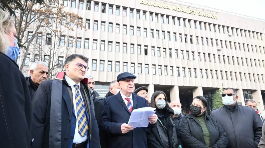 Ümit Özdağ: “Ekonomik Krizin Nedeni Kötü Yönetim”