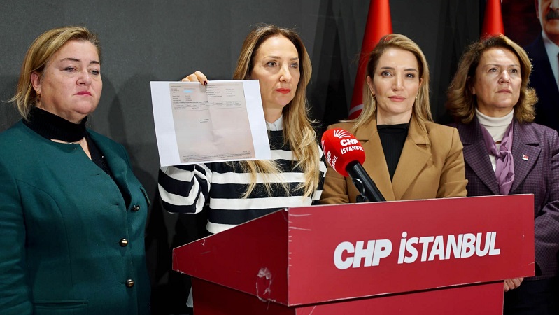 CHP’li Nazlıaka’dan Selvi Kılıçdaroğlu Açıklaması: “Etkinlikten Önce Serum Takıldı, Covid Testi Pozitif Çıktı”