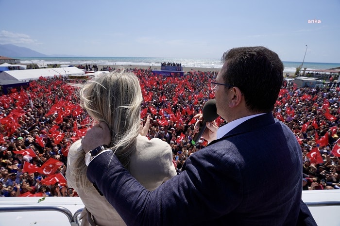 Ekrem İmamoğlu: “Bu memleketin suratı asıklardan, ‘Her şeyi ben bilirim’ diyen akıldan kurtulması lazım.”