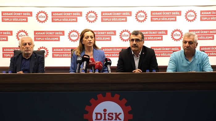 Arzu Çerkezoğlu: “Öncelikli meselemiz Türkiye’nin bir asgari ücretliler toplumu olmaktan kurtarılmasıdır.”