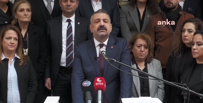 CHP İzmir İl Başkanı Şenol Aslanoğlu: “Terörü, bölücü terör örgütü PKK’yı ve insanlık dışı yöntemlerini lanetliyoruz.