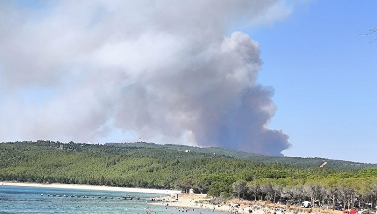 Çanakkale Boğazı’nda gemi trafiği orman yangını nedeniyle kuzey-güney tek yönde askıya alındı