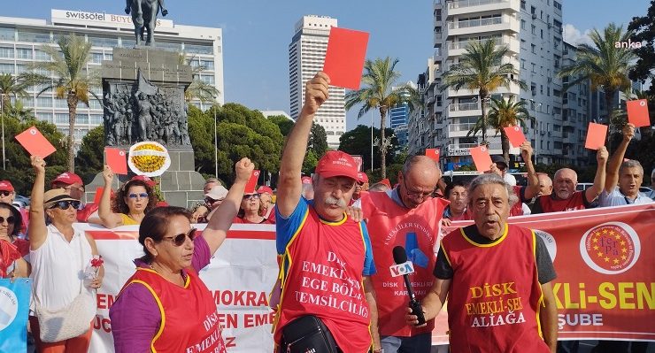 Emeklilerden iktidara kırmızı kart: Bizi ölüme mahkum ettiler