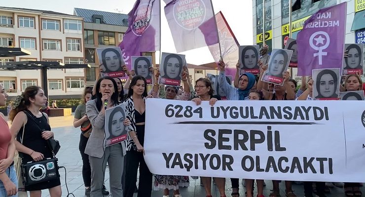 Kadınlar, Serpil Kartal’ın öldürüldüğü Arnavutköy’de eylem yaptı